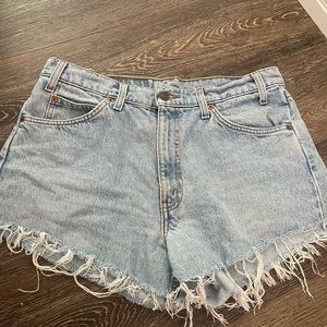 LEVIS DENIM SHORTS